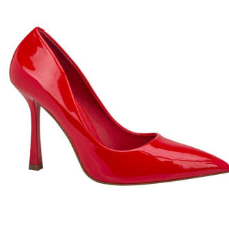 Zapatilla de mujer con tacón asimétrico