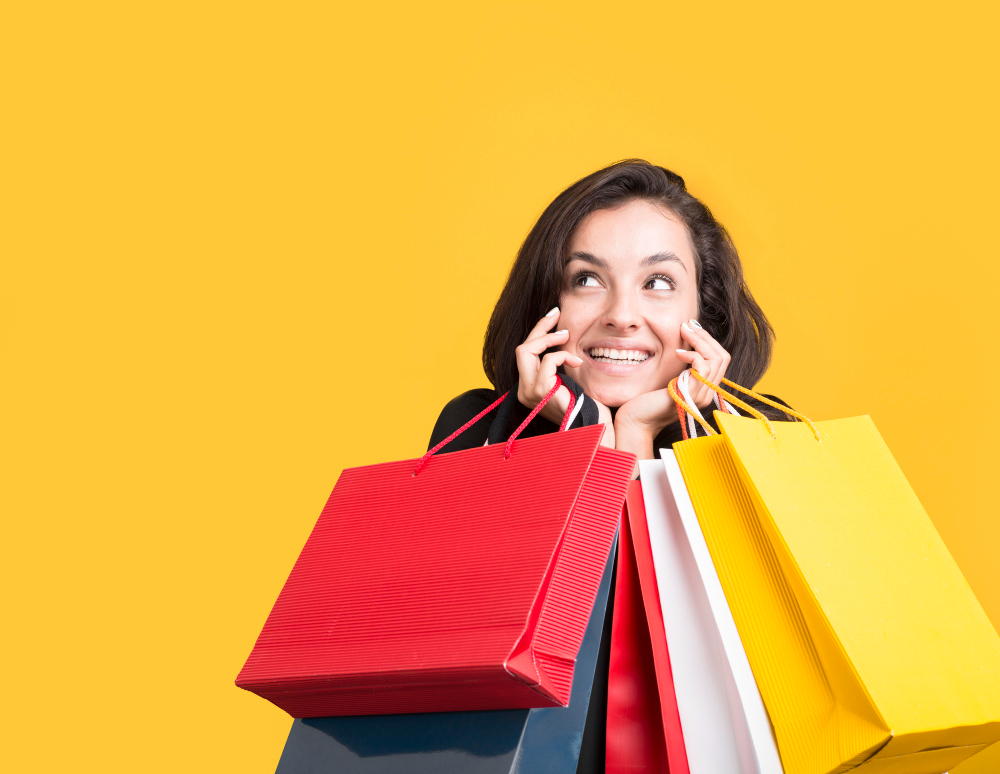 Mujer con bolsa de compras